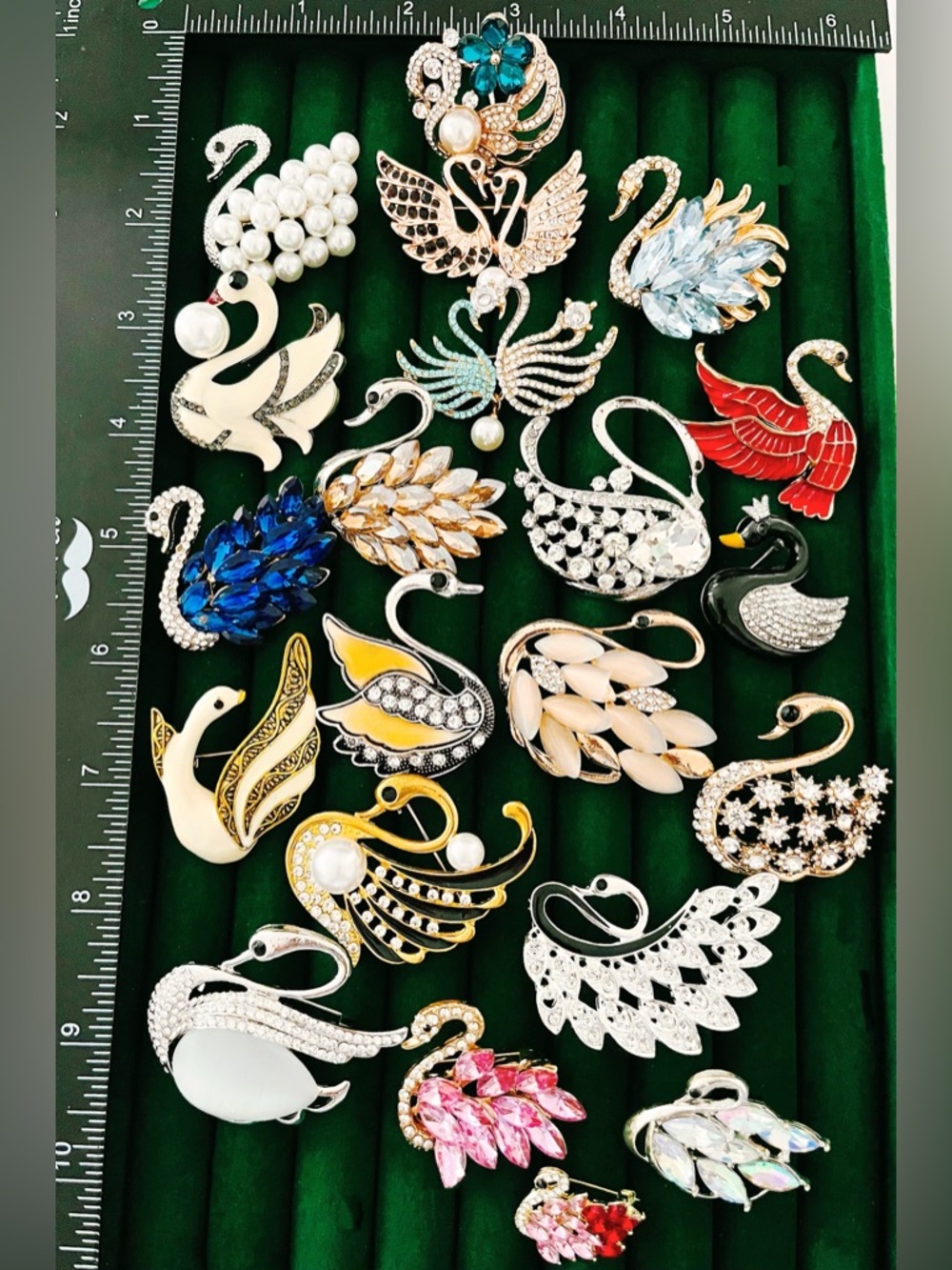 Lot of 21 Vintage Style Swan Brooches Rhinestone Pearl Enamel Animal Pin Set